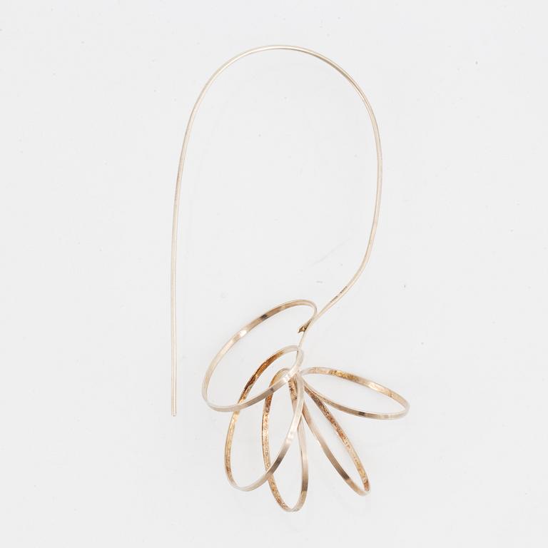 Cecilia Johansson, one earrings silver.