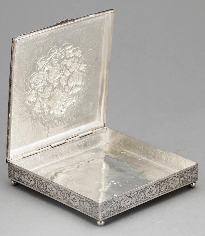 SKRIN, silver, Persien, 1900-talets första hälft.. Vikt ca 510 gram.