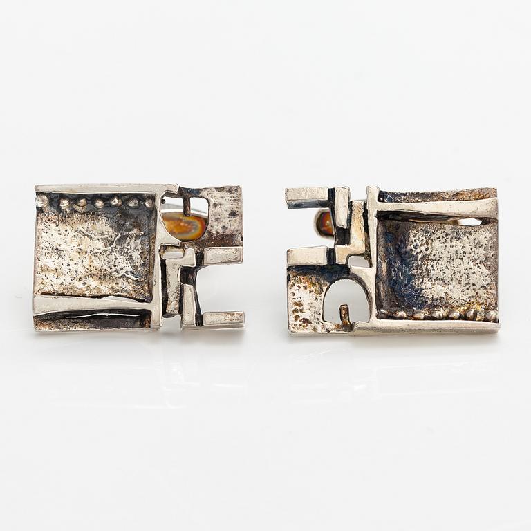Jorma Laine, A pair of silver cufflinks. Turun Hopea, Turku 1974.