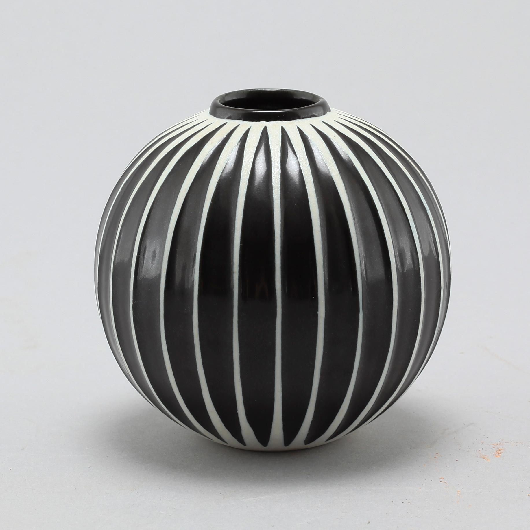 STIG LINDBERG, vas, stengods, "Domino", Gustavsberg 1955-1969.