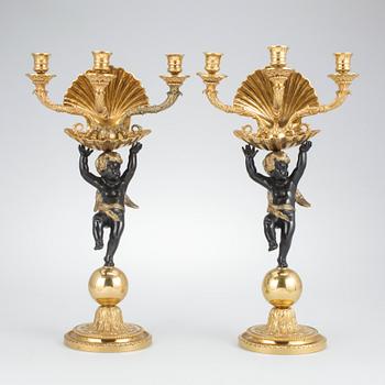 KANDELABRAR, ett par, Louis XVI-stil, 1900-tal.