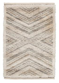 549. RUG. "Tigerfällen, white with grey". Knotted pile (rya). 133 x 89,5 cm. Signed AB MMF BN.