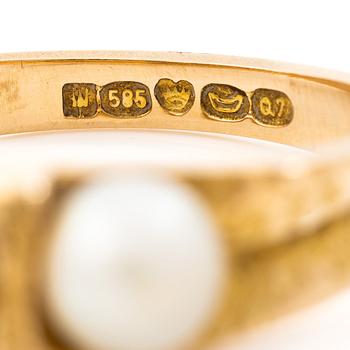 Björn Weckström, ring, "Whisper", "Kuiskaus", 14K gold with two pearls, Lapponia Helsinki 1969.
