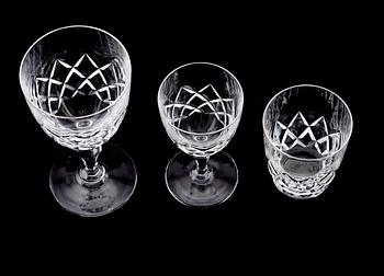 GLASSERVISDELAR, 36 st, glas, "Karolina", Gunnar Cyrén, Orrefors.