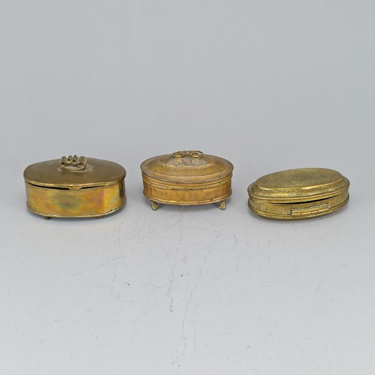 7 brass and tin boxes, 18-19th century.