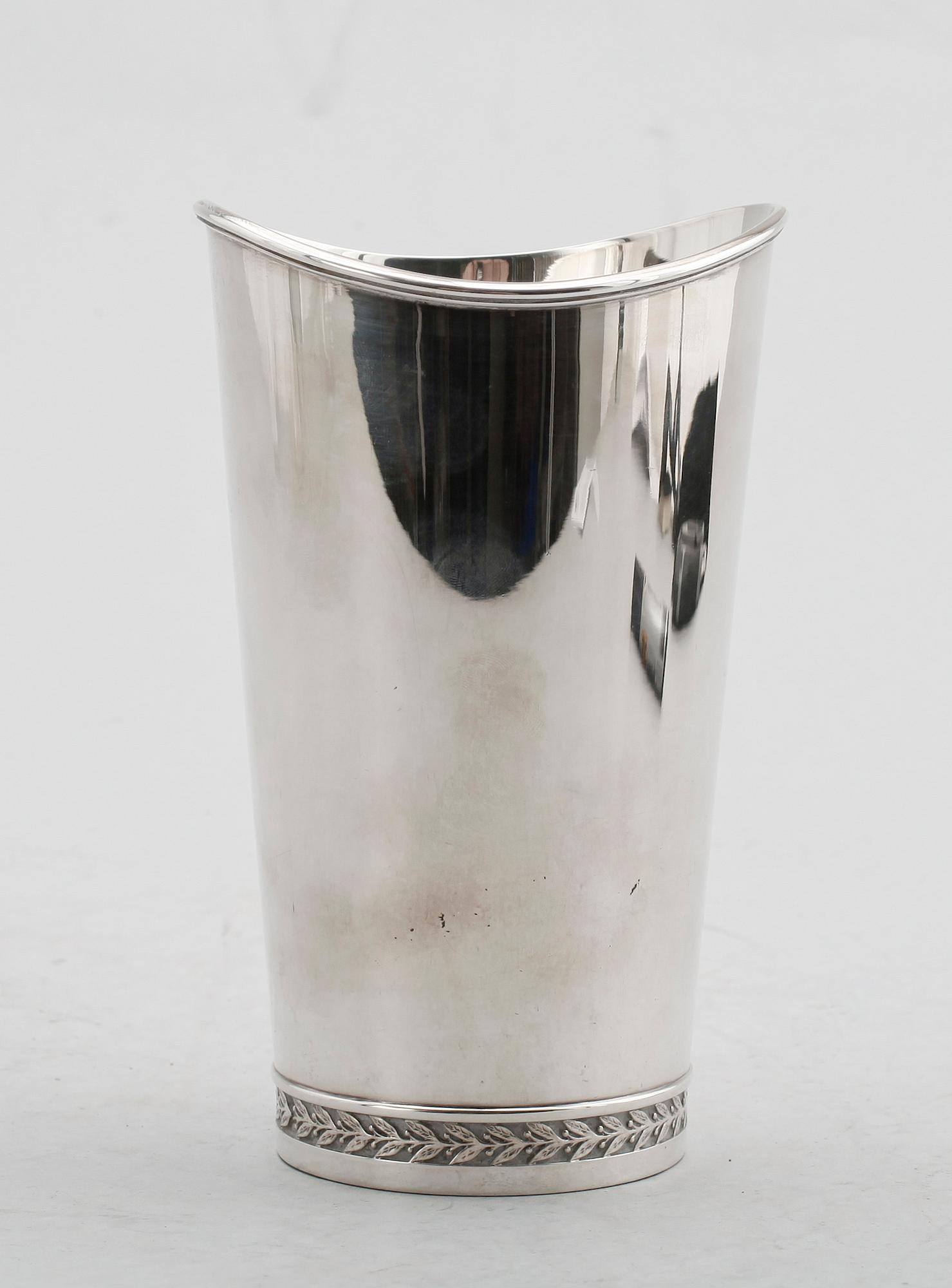 BÄGARE, sterlingsilver, Helge Lundgren, K Andersson, Stockholm 1958. Vikt ca 332 g.