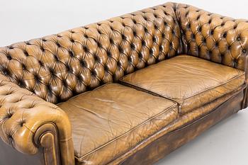 SOFFA, "Pegasus", England Chesterfield-modell, 1900-talets andra hälft.