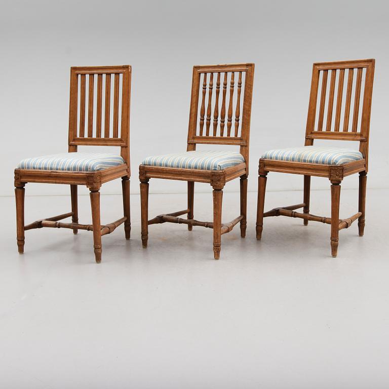 STOLAR, 3 st snarlika, gustavianska, 1700-talets slut.