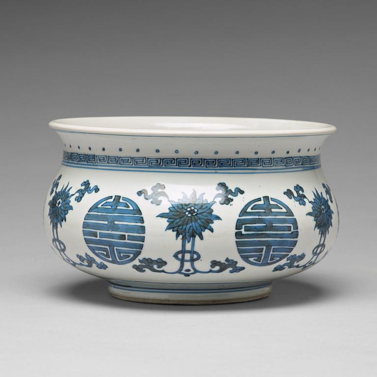 A blue and white censer, Qing dynasty, Kangxi (1662-1722).