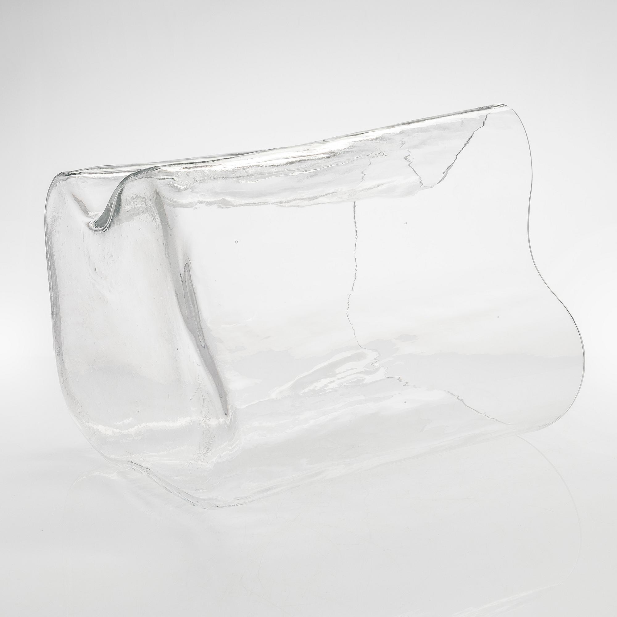 Alvar Aalto, vase, 3031, signed Alvar Aalto for Iittala 1960s.