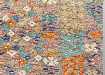 A kilim carpet, ca 290 x 206 cm.