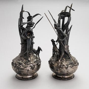 Vaser, 2 st, försilvrad metall, art nouveau, WMF, 1900-talets början.