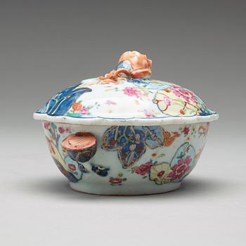 A chinese tobacco leaf butter tureen with cover, Qing dynasty, Qianlong (1736-95).