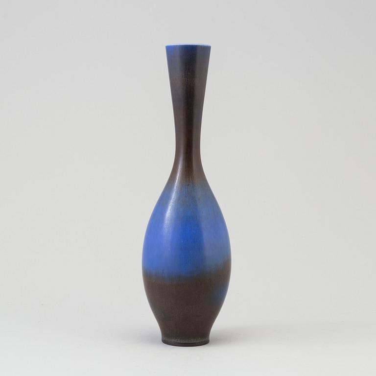 A Berndt Friberg stoneware vase, Gustavsberg studio 1962.