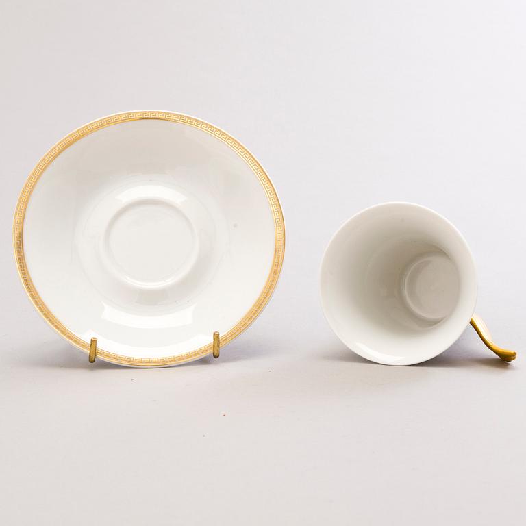 VERSACE Ikarus, Médaillon Méandre d'Or 2 + 2 porcelain plates with a coffee cup by Rosenthal.
