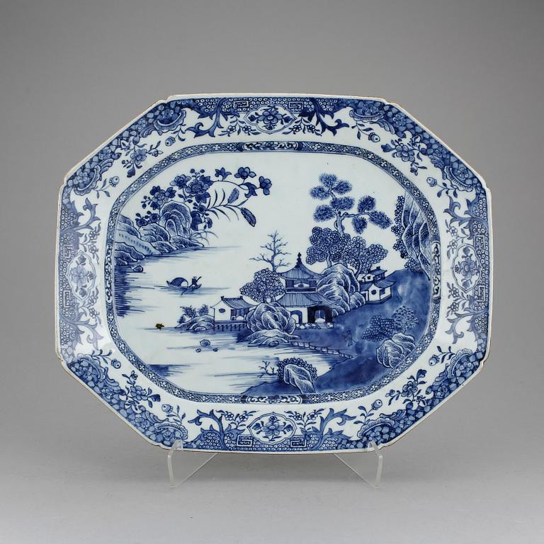 STEKFAT, porslin, Kina, Qianlong (1736-1795).