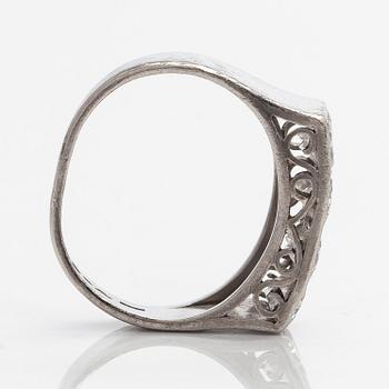 Ring, briljantslipade diamanter, platina, Stockholm 1951.