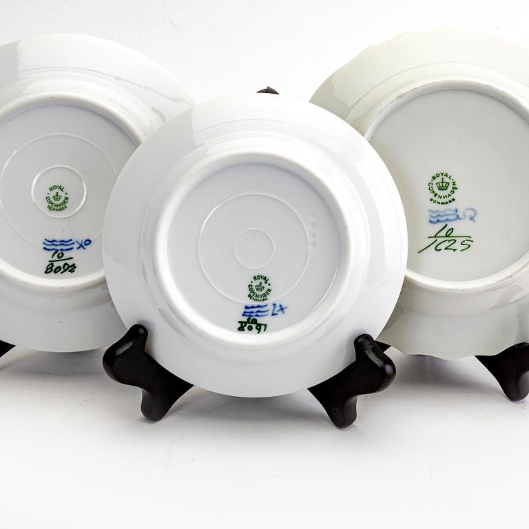 A 63 pcs Blå Blomst service from Royal Copenhagen later part of the 20th century.