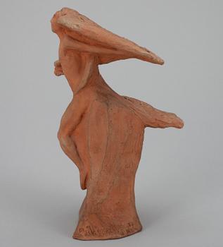VILLE VALLGREN, skulptur, rödlera, signerad i godset, daterad 1935.