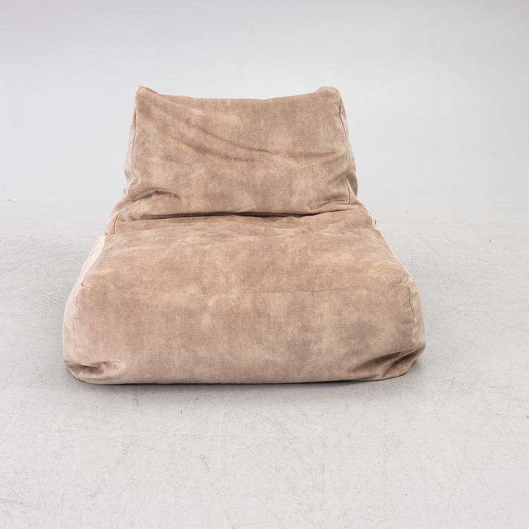 A 'Zoe small' lounge chair, Verzelloni, Italy.