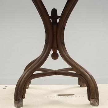 CAFÈBORD, Thonet. Modell 7. 1800-talets slut.