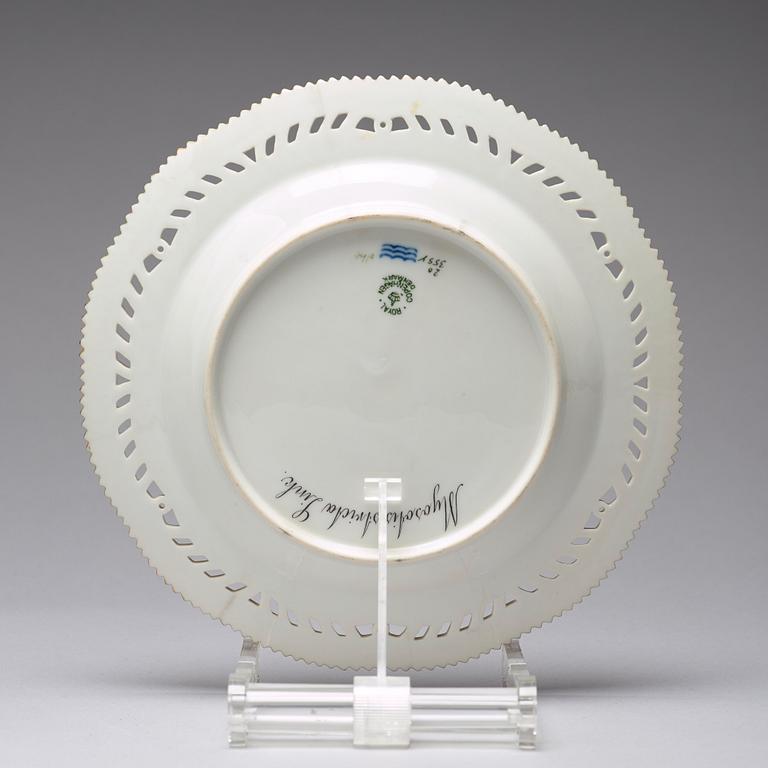 A set of six Royal Copenhagen "Flora Danica" dessert dishes, Denmark, mid 20th Century.