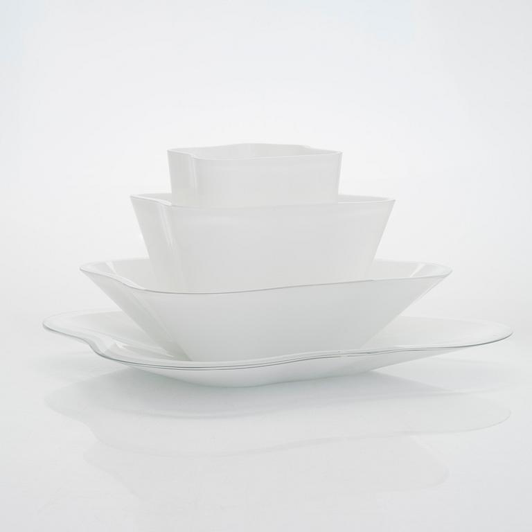 Alvar Aalto, taidelasi, "Aallon kukka", neljä osaa, signeerattu Alvar Aalto 154 / 1983.