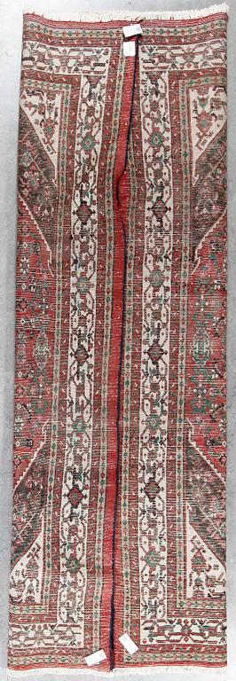 MATTA, Hamadan, ca 320x210 cm.