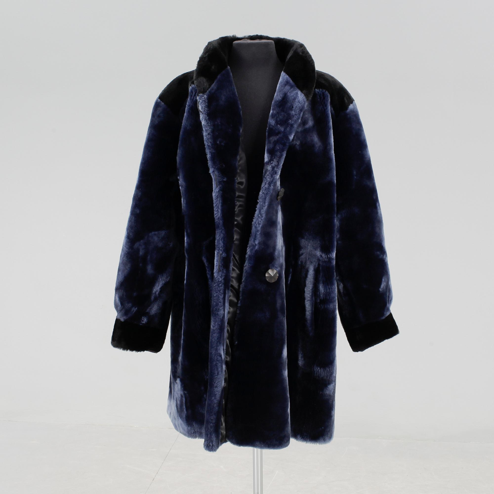 KAPPA, Yves Saint Laurent Fourrures.