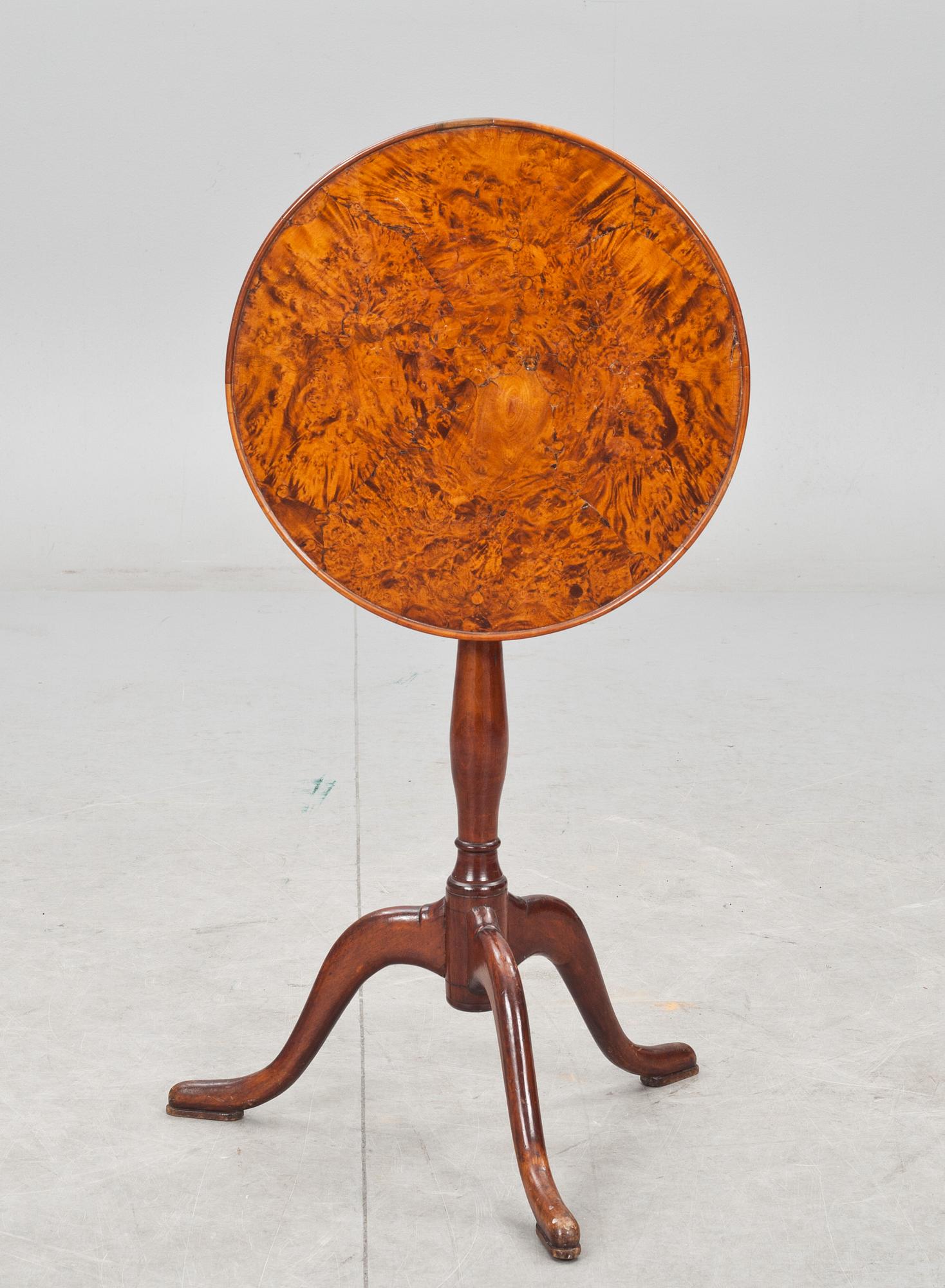 FÄLLBORD, 1800-talets första del.