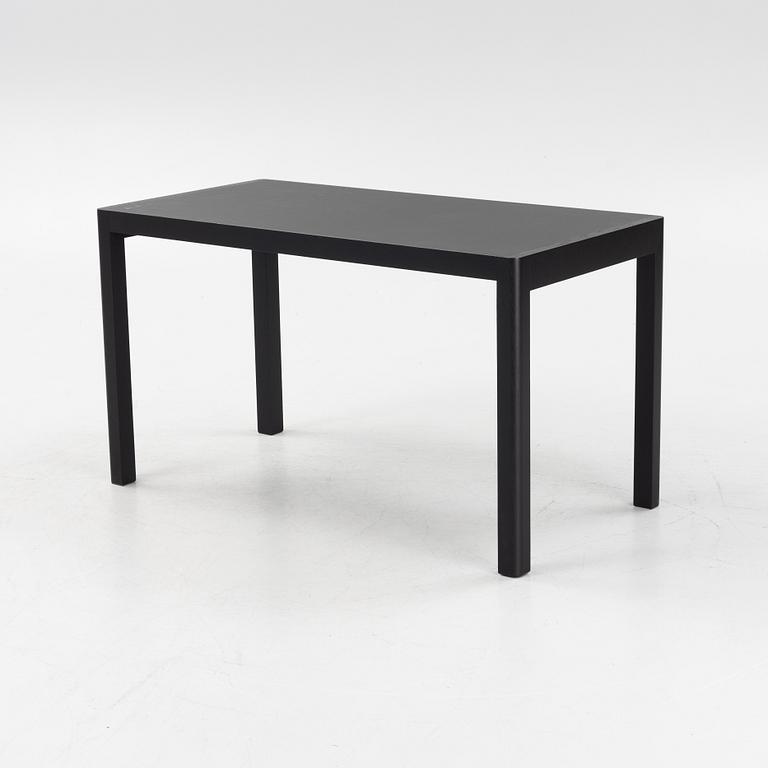 Cecilie Manz, bord, "Workshop table", Muuto, samtida.