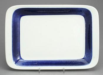 SERVISDELAR, 13 st, porslin, "Koka blå", Hertha Bengtsson, Rörstrand, 1956-88.