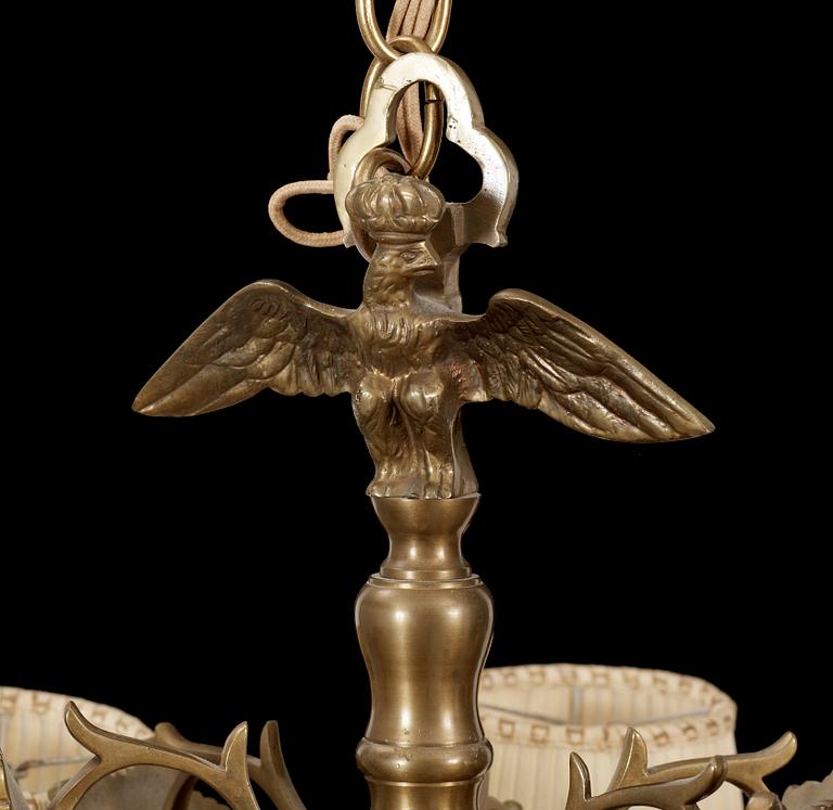 TAKKRONA, mässing, barockstil, 1900-tal. H 60 exkl kedja.