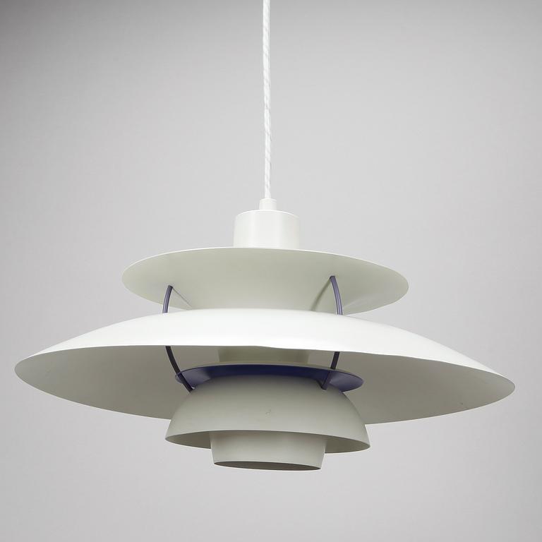 TAKLAMPA, "PH 5", Poul Henningsen för Louis Poulsen, Danmark, 1900-talets andra hälft. Höjd ca 25 m.