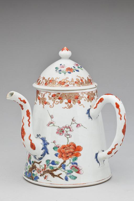 KAFFEKANNA med LOCK, kompaniporslin. Qing dynastin, Yongzheng (1723-35).