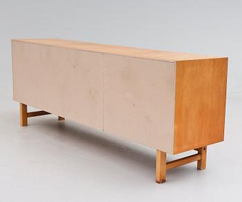 SIDEBOARD, "Arild", Nils Jonsson, Troeds, 1900-talets andra hälft.