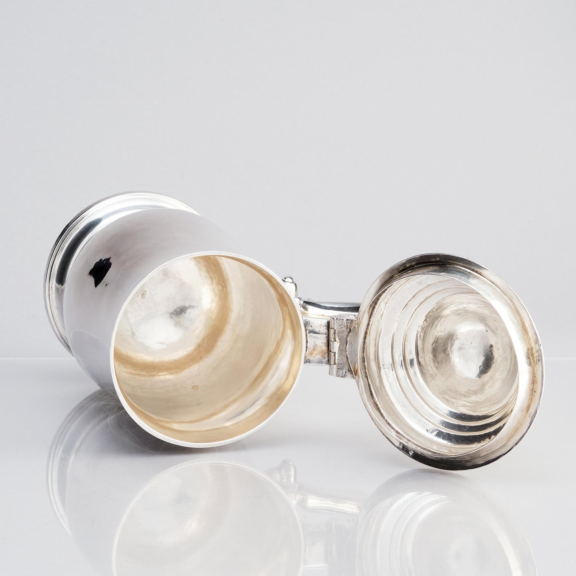 Dryckeskanna, silver, London 1775, möjligen av William Bennet.