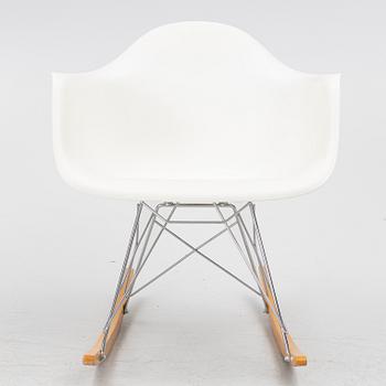Charles & Ray Eames, gungstol, "Eames plastic armchair RAR", Vitra, 2012.