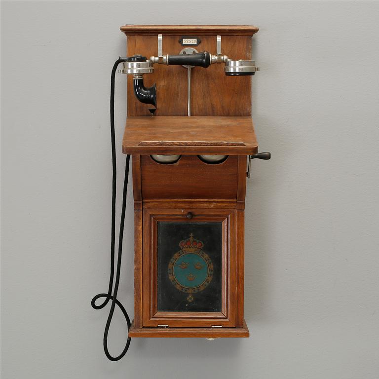 VÄGGTELEFON, Telegrafverkets verkstad, Nynäshamn, 1900-talets början.