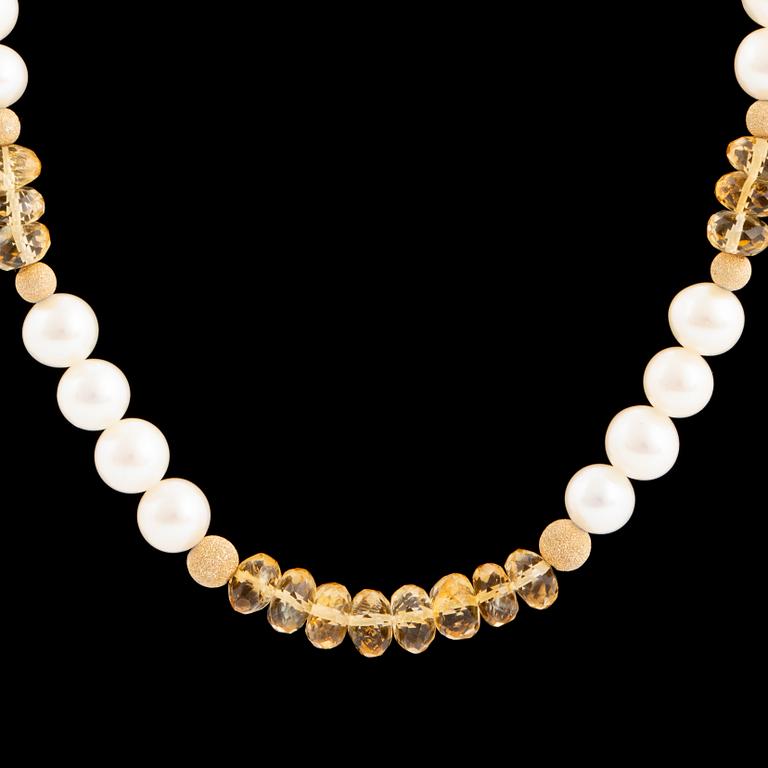 Cultured pearl and faceted citrine bead necklace.