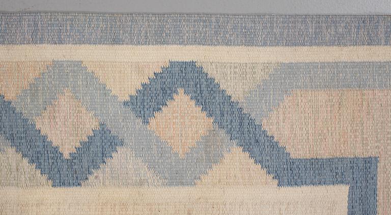 MATTA, rölakan, Anna Johanna Ångström, monogramsignerad Å, ca 226 x 166 cm.