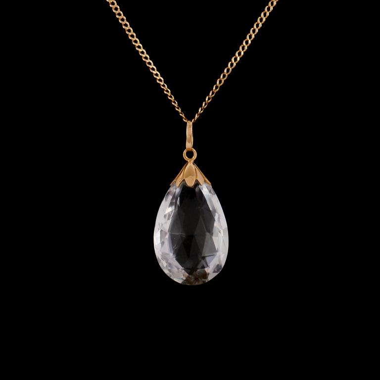 HÄNGE, 18k guld med briolettslipad bergkristall, Stockholm. Vikt 6 g.