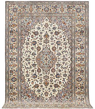 A carpet, Kashan, ca 303 x 200 cm.