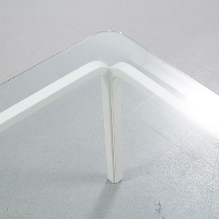 ALVAR AALTO, soffbord, "Y805B", modell formgiven 1946.