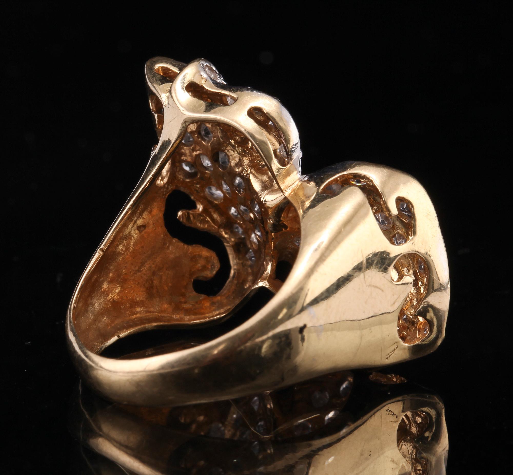 RING, 14k guld med vita stenar.