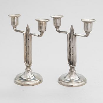 Paavo Tynell, kandelabrar, ett par, modell  8026 , Taito 1920/30-tal.