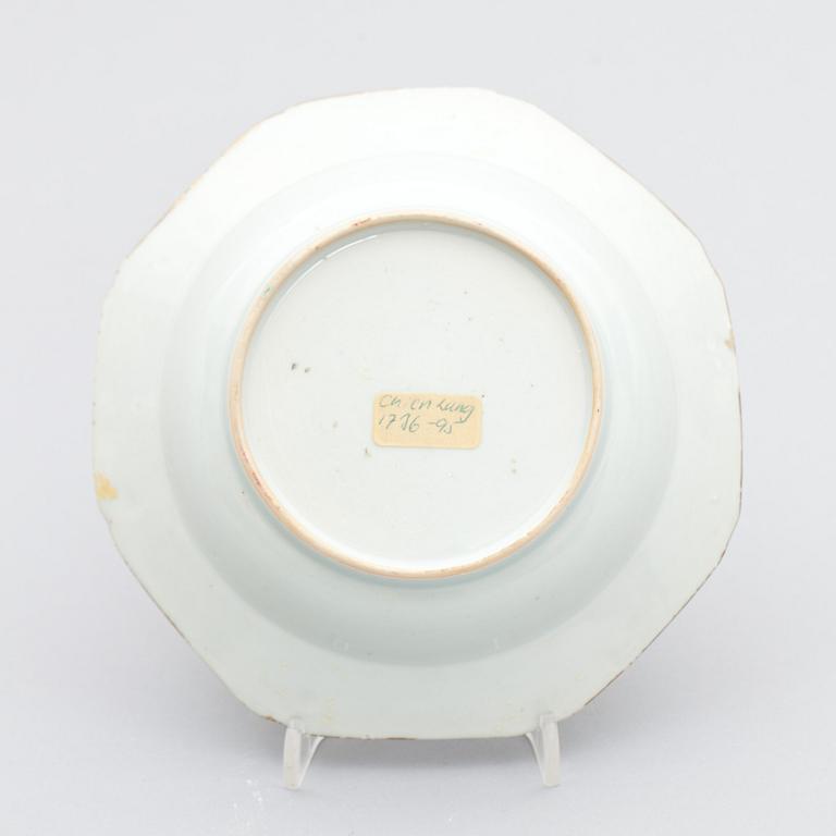 SKÅLFAT, porslin, Qianlong, Kina, 1700-tal.