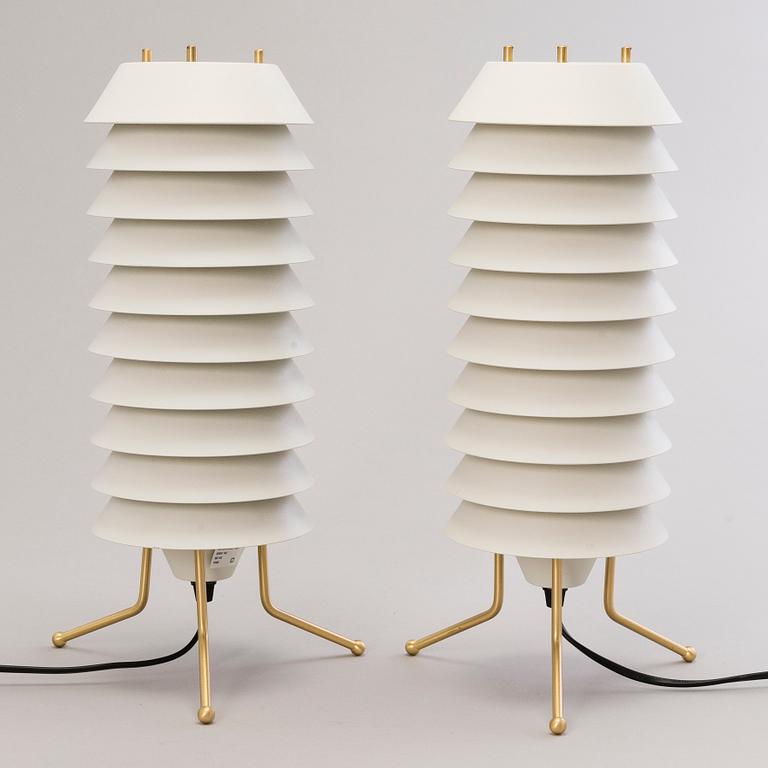 ILMARI TAPIOVAARA, A late 20th century 'Maija 15' a pair of table lights for Santa & Cole.