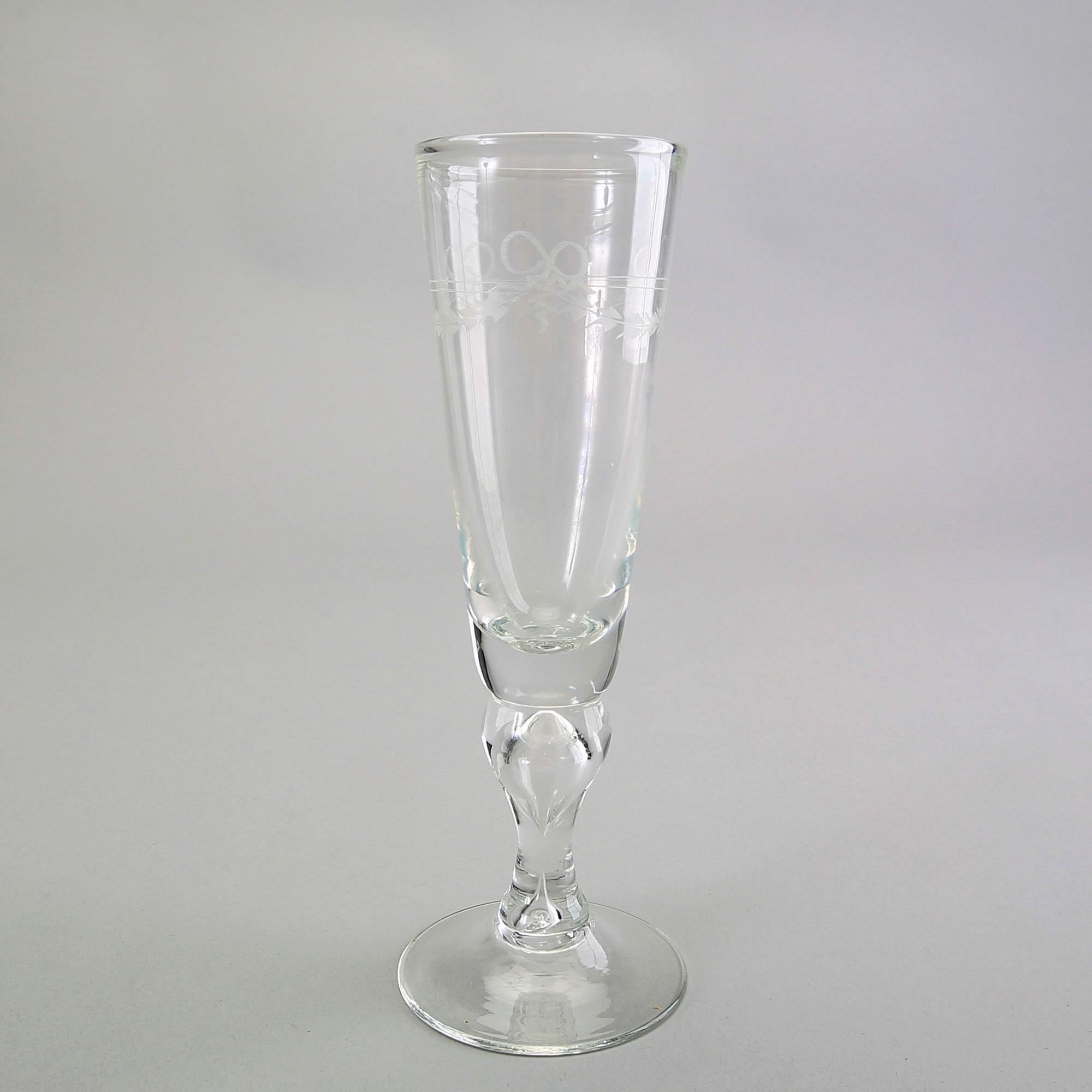 A set of 12 Champagne glass "Antik" Reijmyre second half of the 20th century.