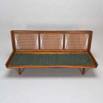 Carl Gustaf Hiort af Ornäs, a mid-20th century 'Studio' sofa for Puunveisto Oy - Träsnideri Ab.